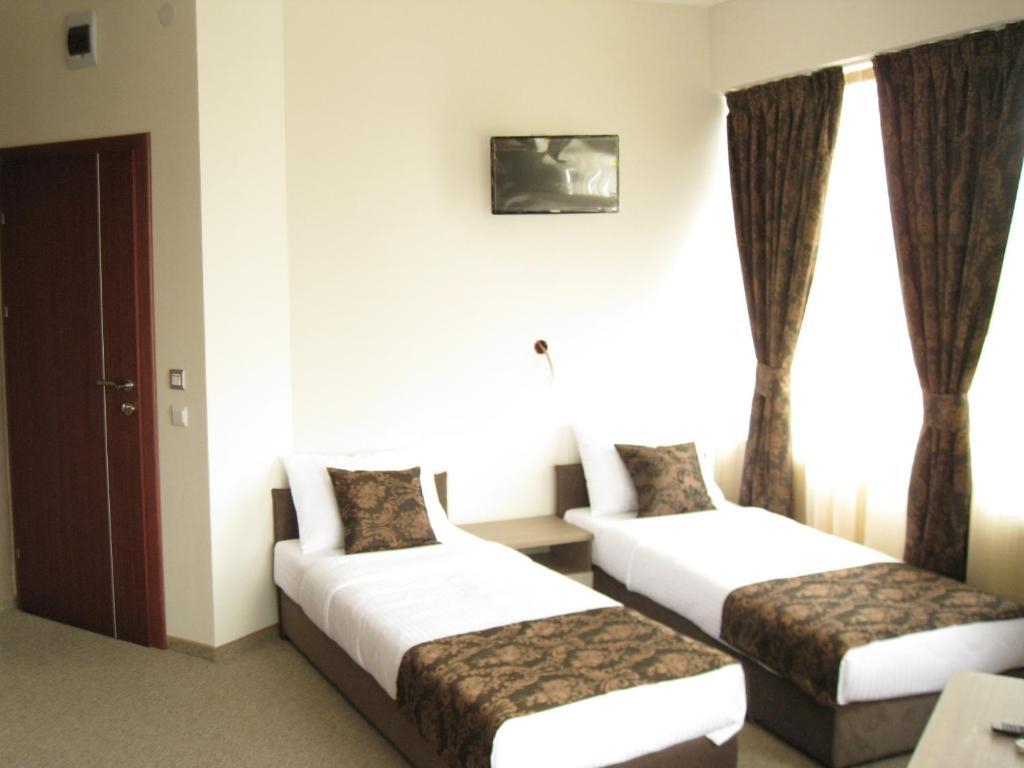 Domus Aparthotel Skopje Exteriör bild