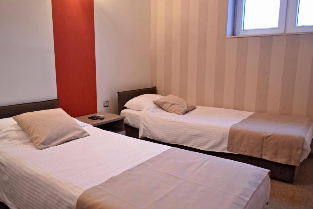 Domus Aparthotel Skopje Exteriör bild
