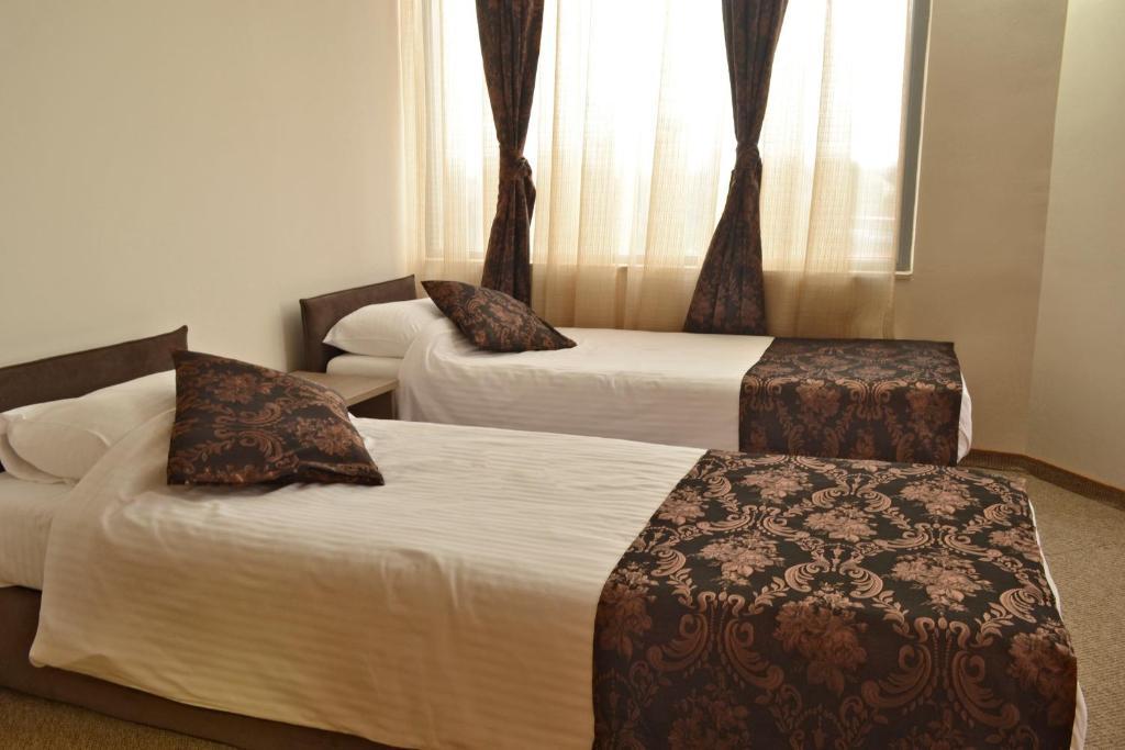 Domus Aparthotel Skopje Exteriör bild